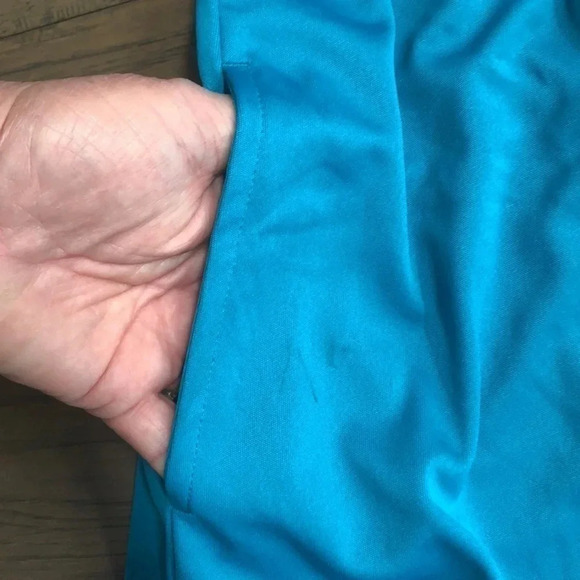 Greg Norman turquoise golf dress Medium New with Tags - Picture 7 of 9